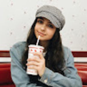 Meet your Posher, Alexandra